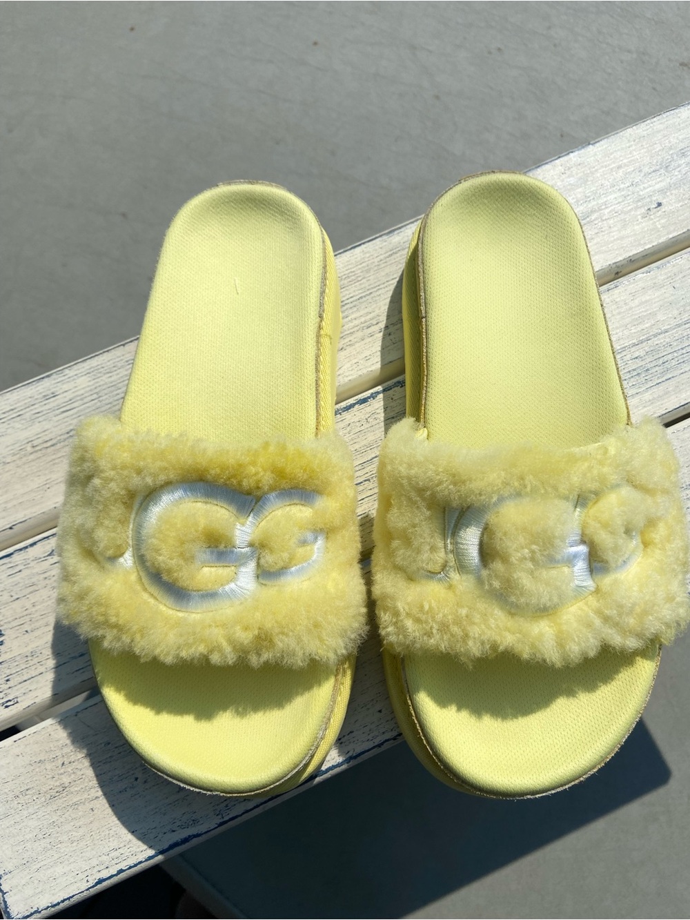 UGG Disco Slide Yellow Shearling Platform Sandals Women’s 7